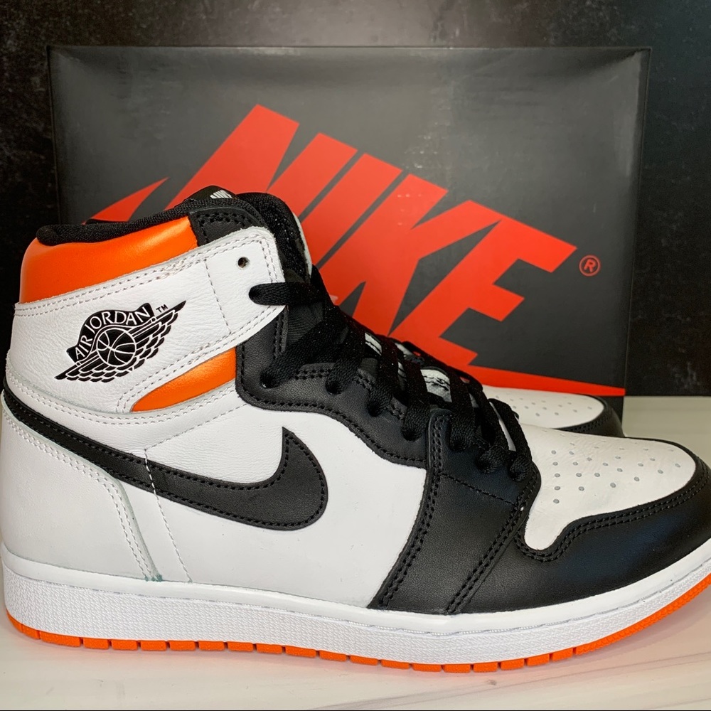 ⛔️SOLD⛔️ Nike Air Jordan 1 High OG Electro Orange - Picture 9 of 14